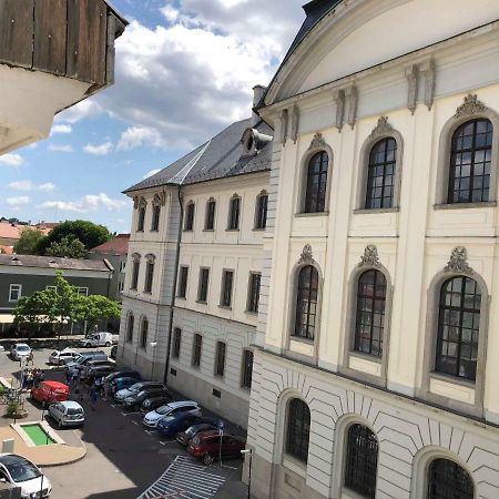 Palace - Belvarosi Apartman Eğri Dış mekan fotoğraf