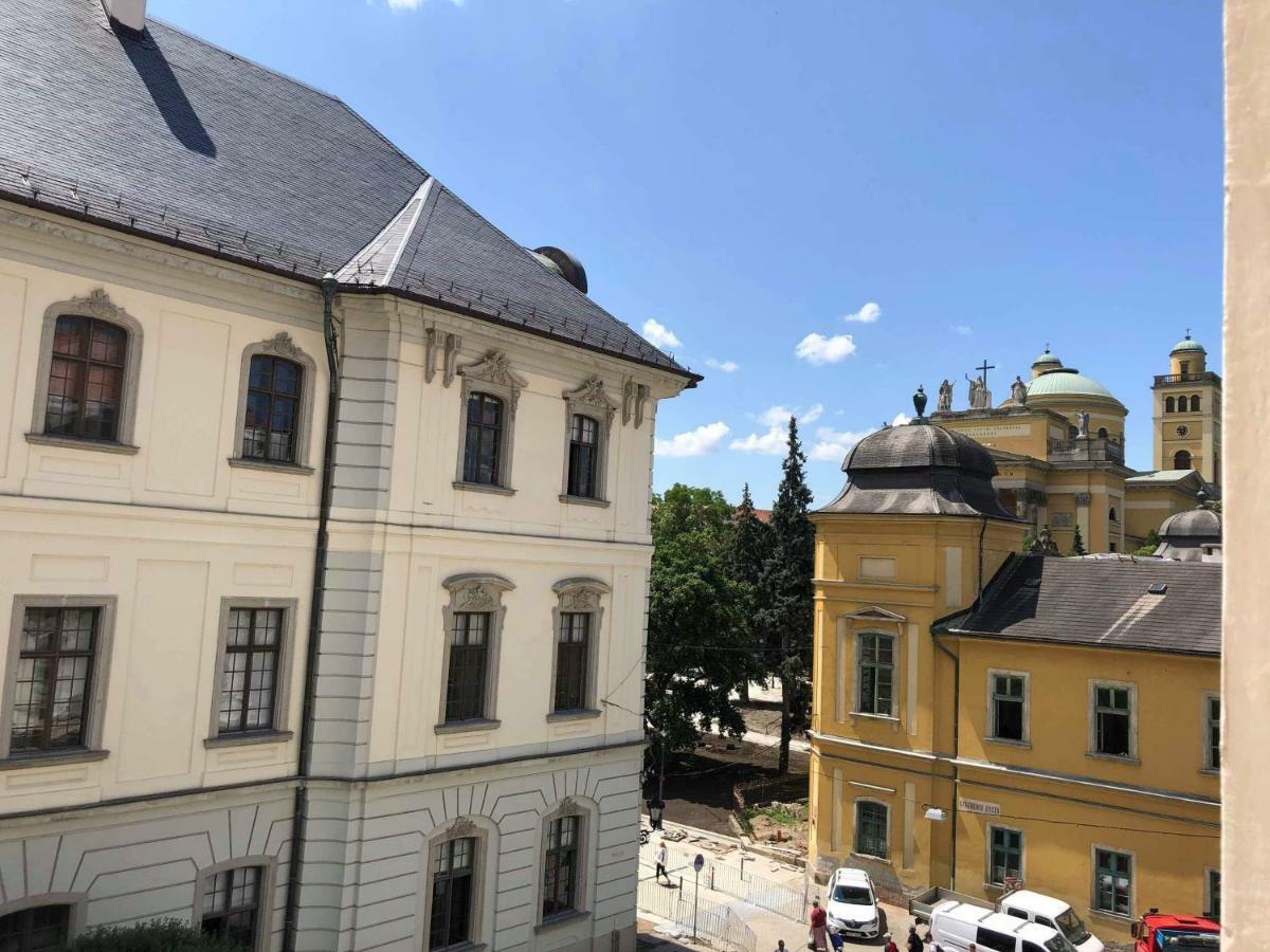 Palace - Belvarosi Apartman Eğri Dış mekan fotoğraf