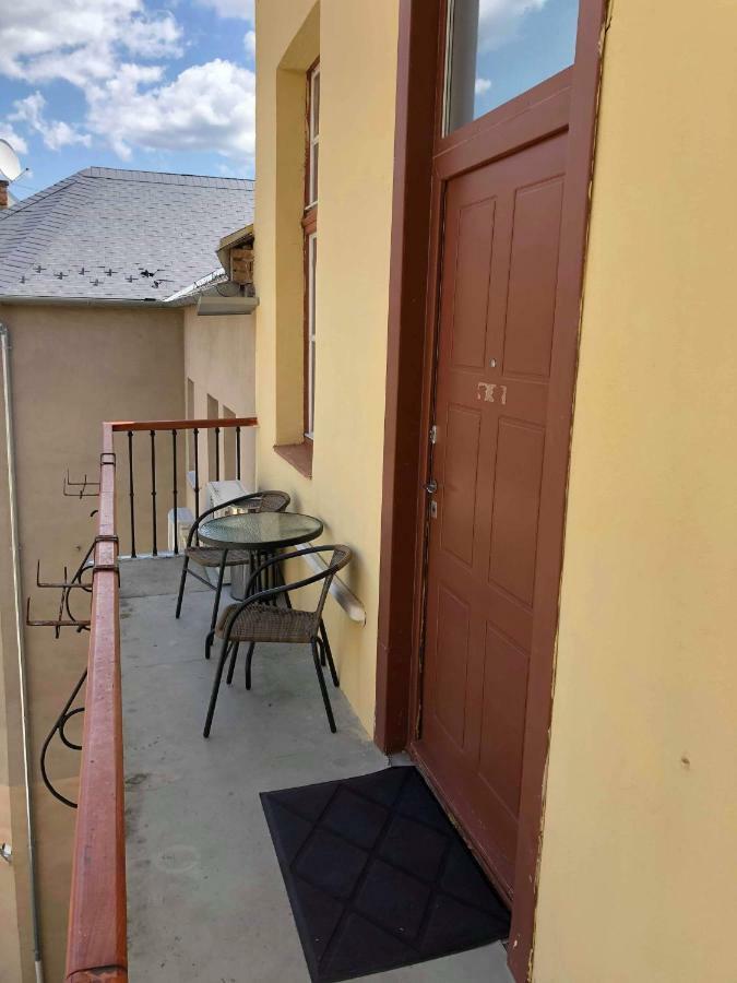 Palace - Belvarosi Apartman Eğri Dış mekan fotoğraf