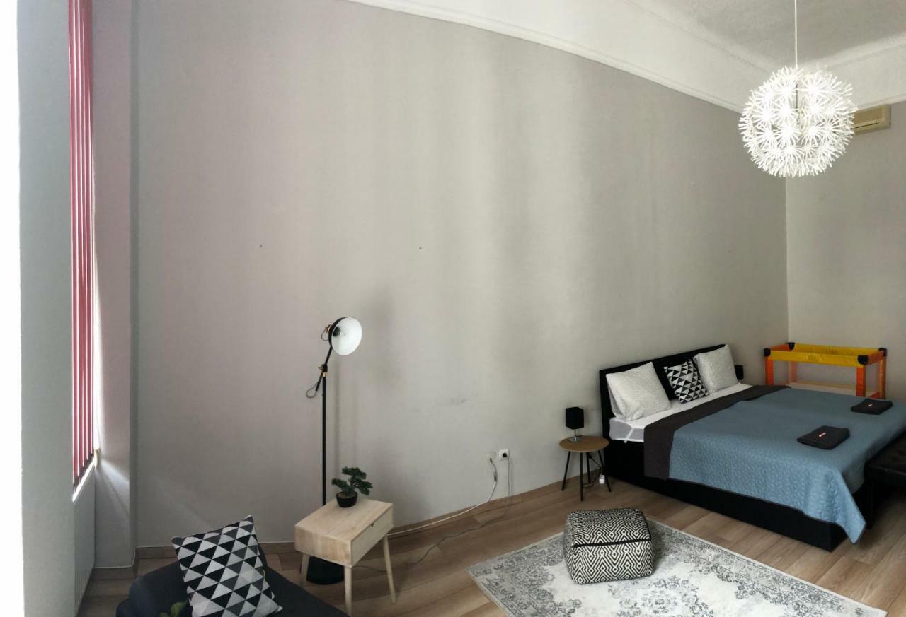 Palace - Belvarosi Apartman Eğri Dış mekan fotoğraf